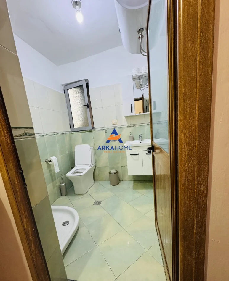 Tirane, jepet me qera apartament 1+1 Kati 5, 80 m² 732 € 