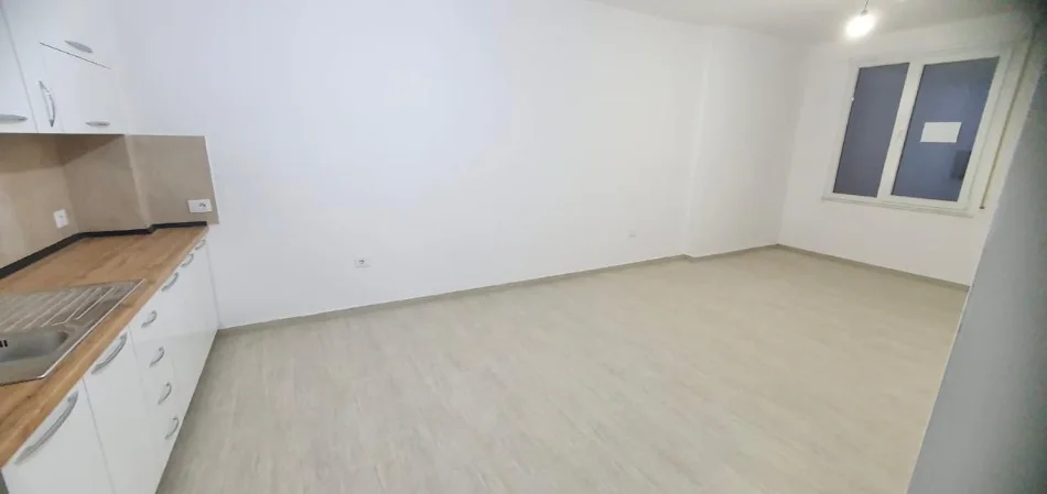 Tirane, jepet me qera apartament 2+1 Kati 2, 90 m² 500 € 