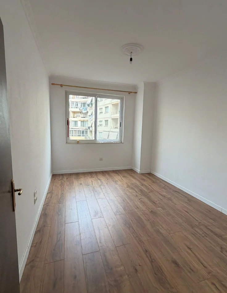Tirane, shitet apartament 2+1 , 91 m² 145.000 € (Astir)