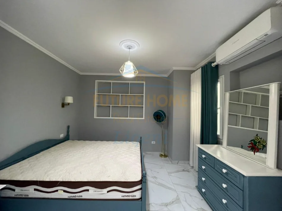 Tirane, jepet me qera apartament 2+1 Kati 3, 88 m² 1.200 € (Sheshi Willson)