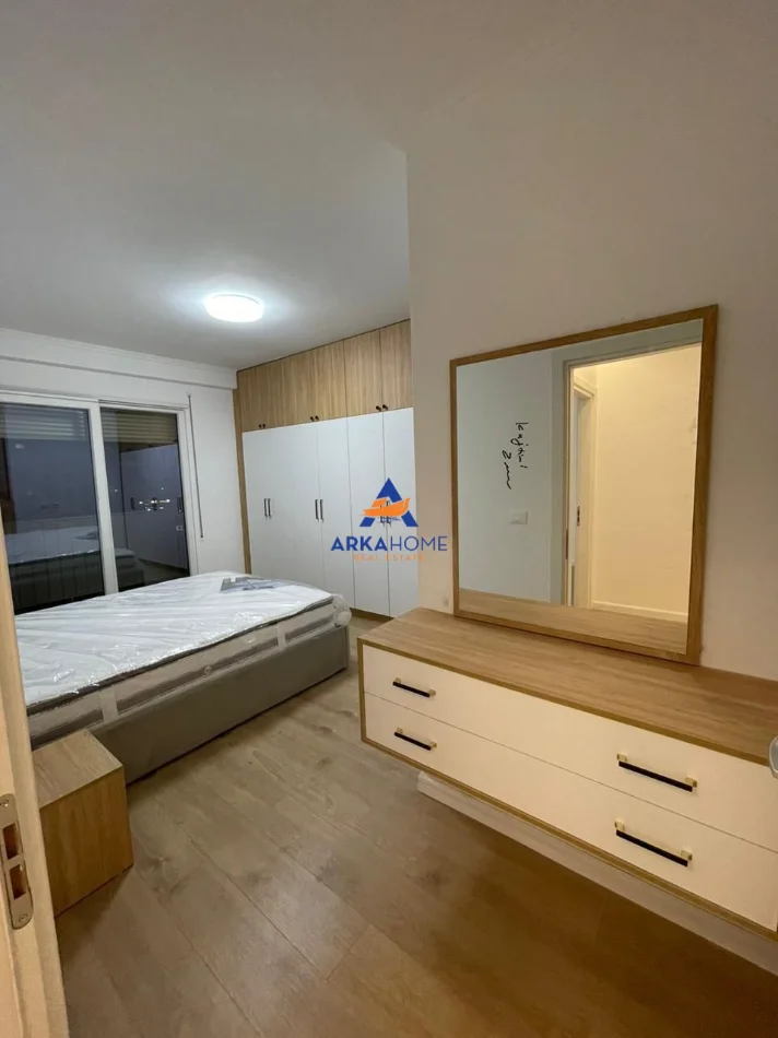 Tirane, shitet apartament 2+1+Ballkon Kati 3, 106 m² 270.000 € 