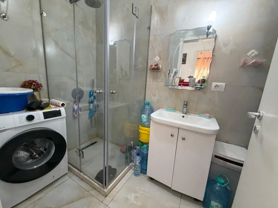 Tirane, shitet apartament 2+1+Ballkon Kati 2, 83 m² 145.000 € (Kompleksi Mangalem)