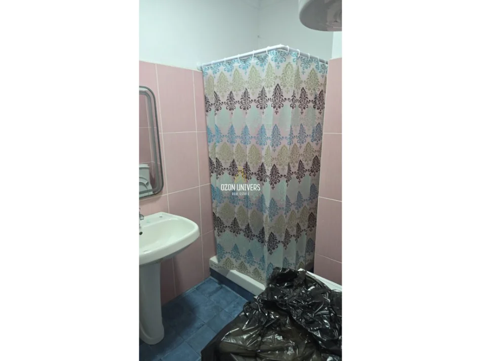 Tirane, jepet me qera apartament 1+1+Ballkon Kati 8, 62 m² 400 € (Astir)