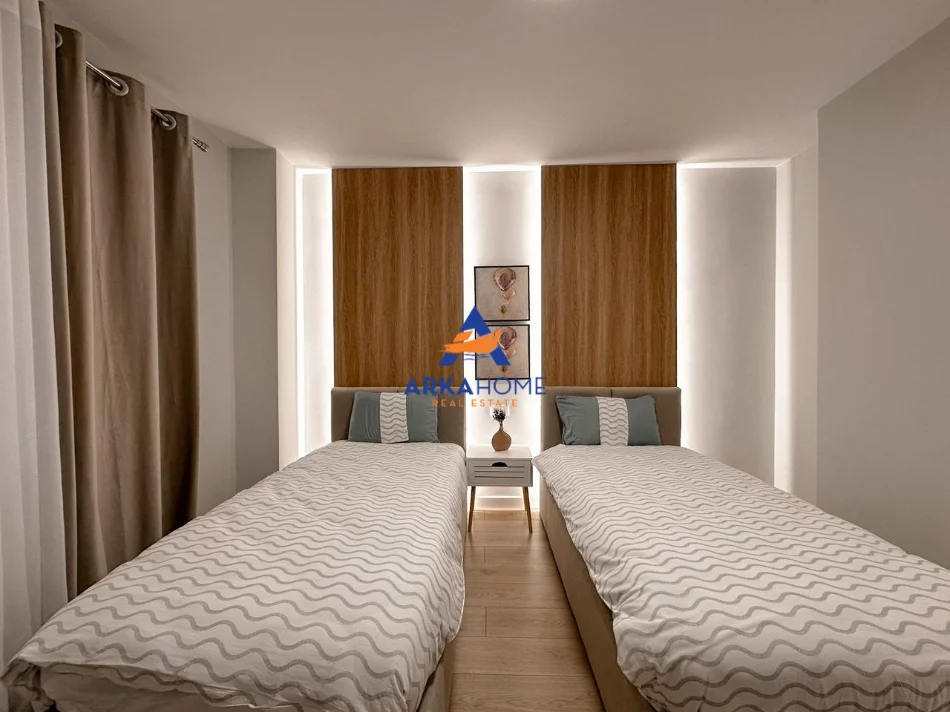 Tirane, shitet apartament 2+1+Ballkon Kati 8, 116 m² 285.000 € 