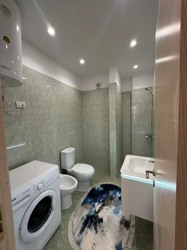 Tirane, shitet apartament 1+1 Kati 8, 59 m² 125.000 € (Astir)