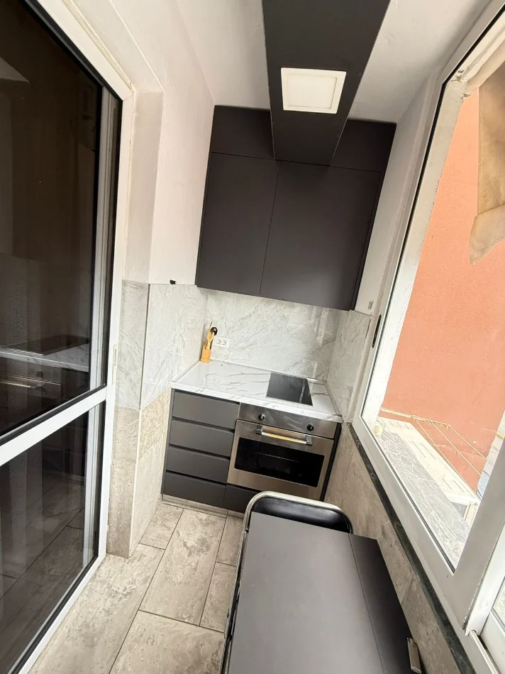 Tirane, jepet me qera 2+1 ,