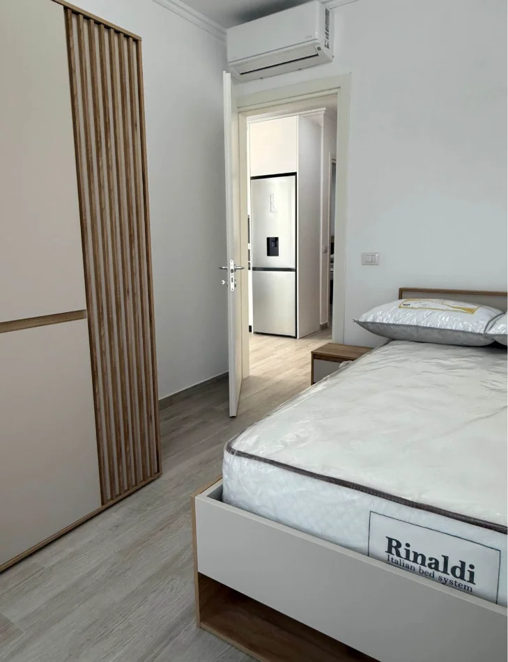 Tirane, jepet me qera 2+1 , 100 m² 900 € (Pranë Bulevardit të Ri)