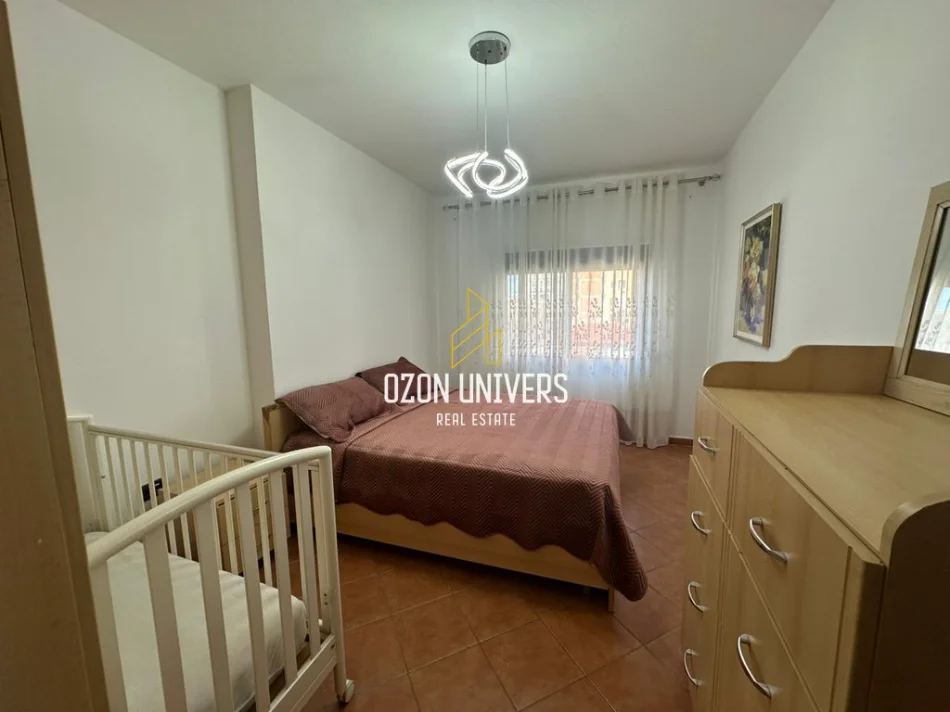 Tirane, jepet me qera apartament 2+1+Ballkon Kati 3, 115 m² 600 € (Rruga Him Kolli, Myslym Shyr)