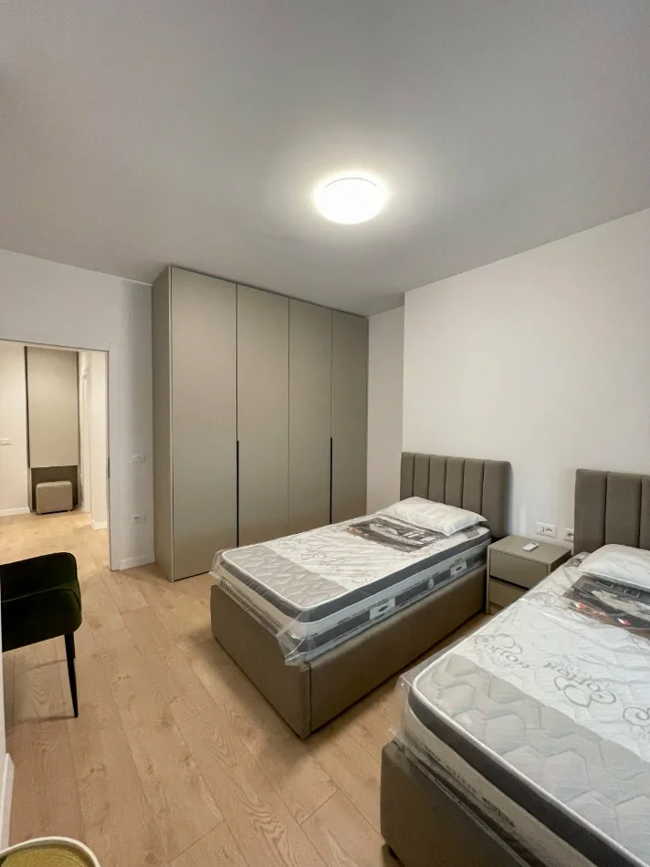 JEPET ME QERA: APARTAMENT 2+1 📍 Rruga e Kavajës (pranë Kishës Ortodokse)