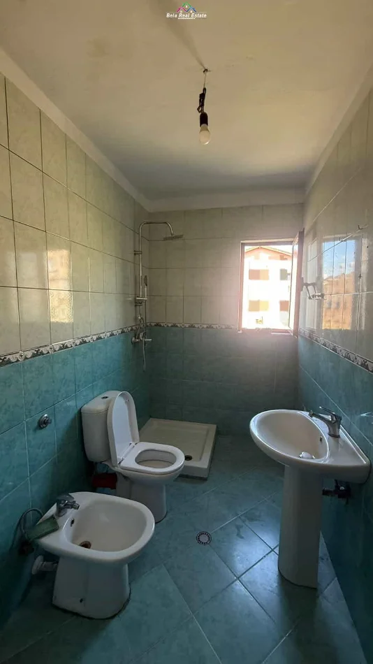 Shqiperi, jepet me qera apartament 1+1 Kati 5, 62 m² 400 € (xhanfize keko)