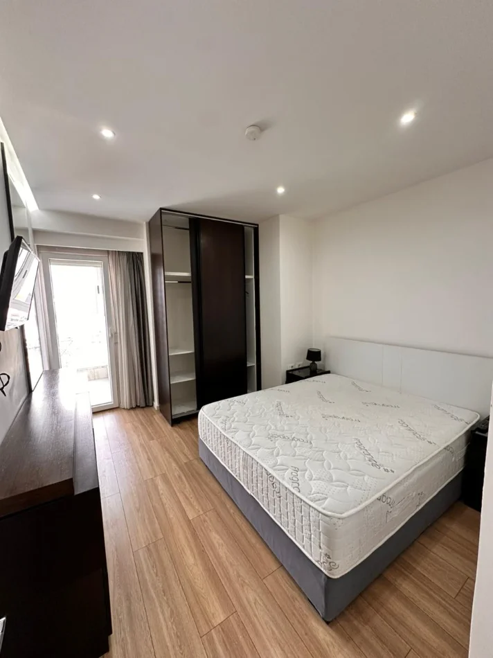 Tirane, jepet me qera apartament 1+1+Ballkon Kati 9, 65 m² 700 € (Ish Stacioni i Treni/Kompleksi Usluga)