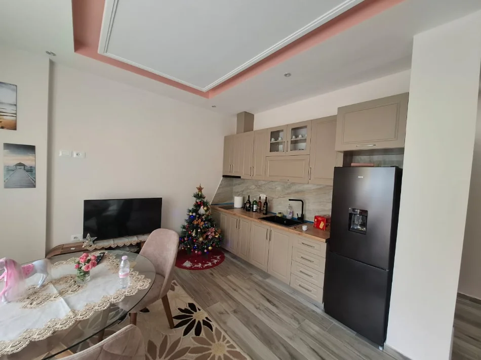 Vlore, shitet 2+1 Kati 3, 78 m² 120.000 € (Rruga Ali Demi, Vlorë)