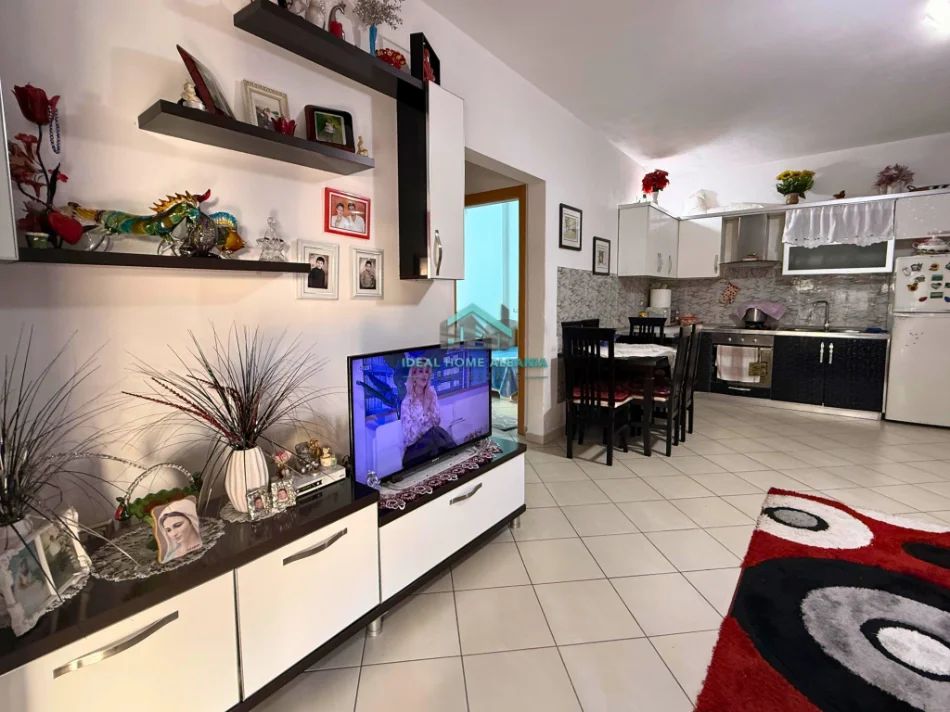 Vlore, shitet apartament 2+1+Ballkon Kati 7, 83 m² 135.000 € (Ish- Kombinati, vlore)