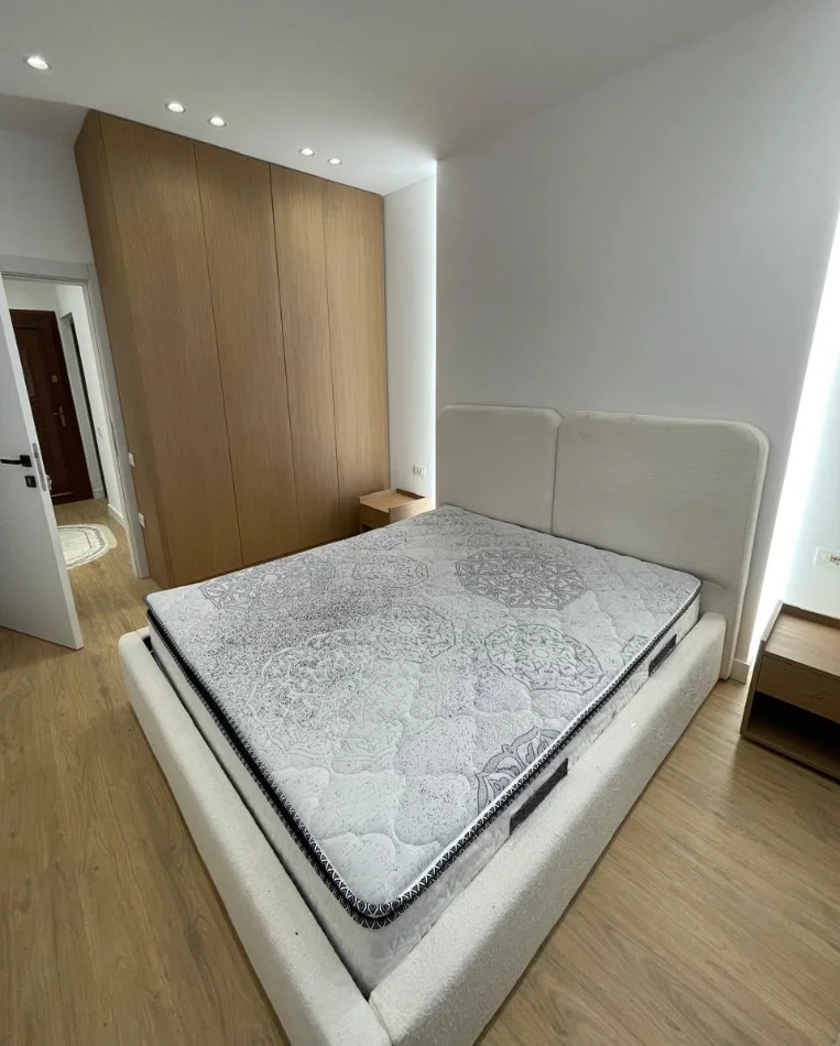 Tirane, shitet apartament 1+1 , 55 m² 111.000 € 