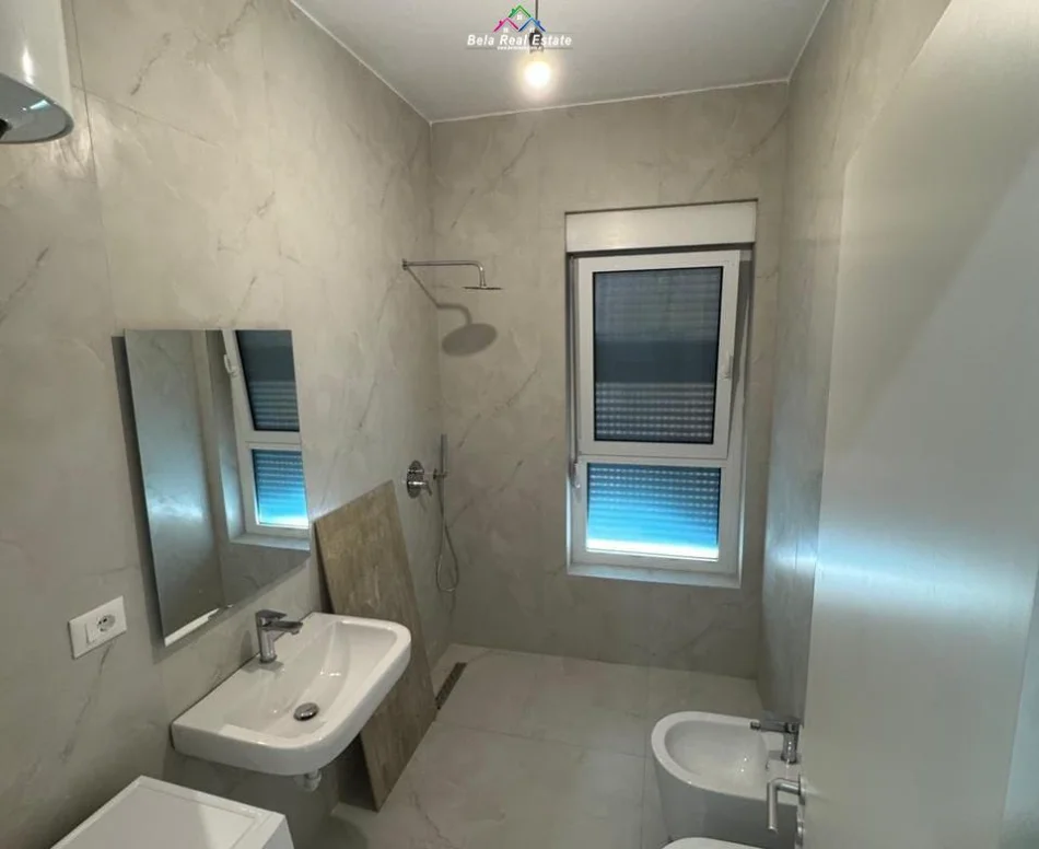 Tirane, jepet me qera apartament 1+1 Kati 1, 65 m² 470 € (Rruga Pasho Hysa)