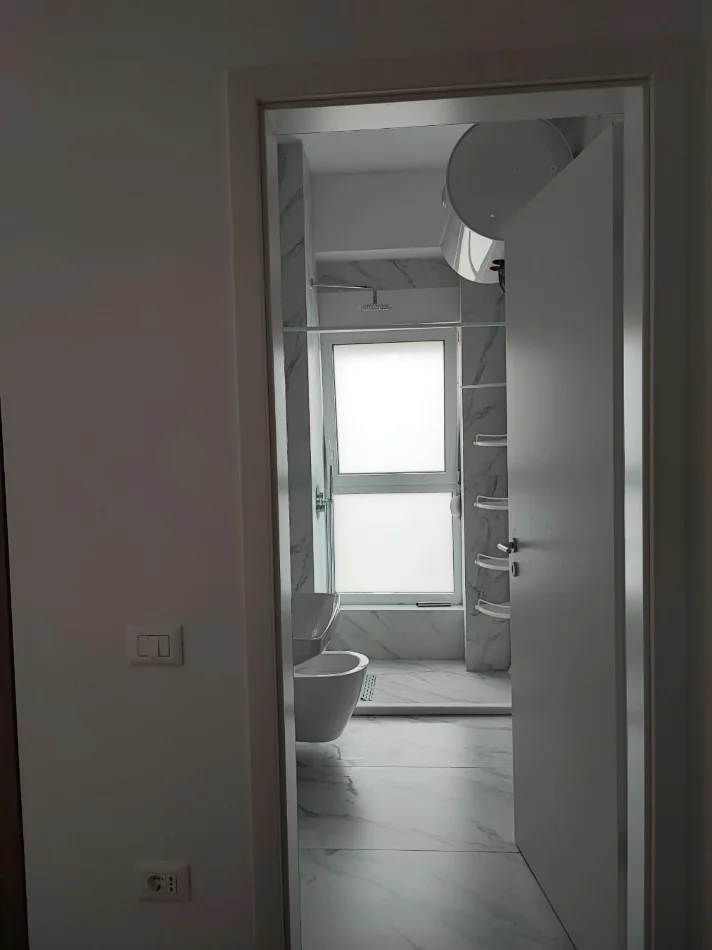 Tirane, jepet me qera apartament 2+1 Kati 4, 100 m² 520 € (Rruga Pasho Hysa)
