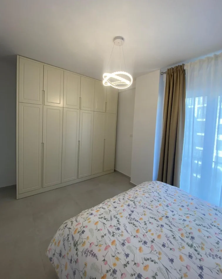 Tirane, jepet me qera apartament 1+1 , 98 m² 1.000 € 