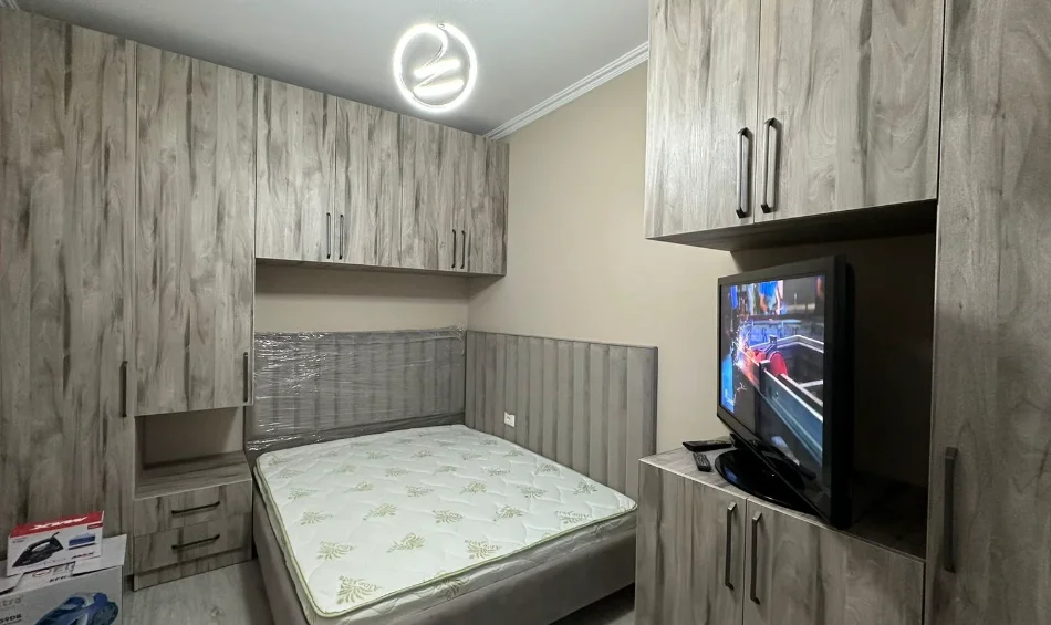 Tirane, jepet me qera apartament 1+1 , 55 m² 600 € 