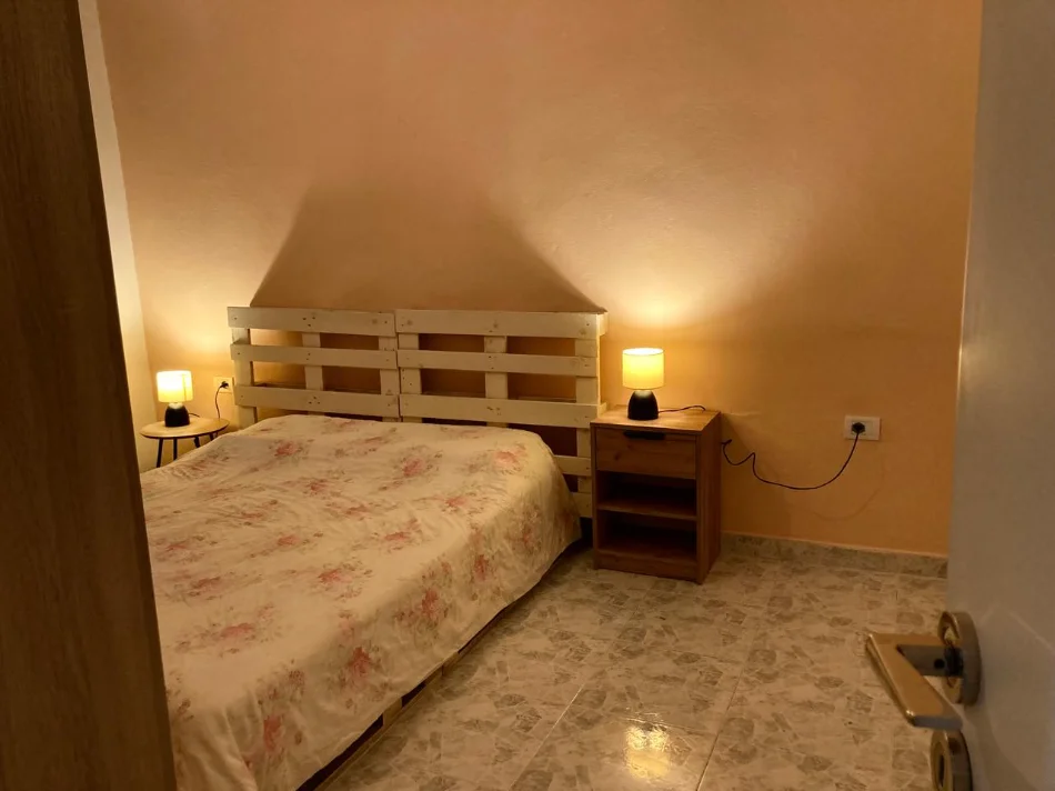 Tirane, jepet me qera apartament 1+1+Ballkon Kati 2, 58 m² 550 € (Vasil Shanto/Gjimnazi Besnik Sykja)