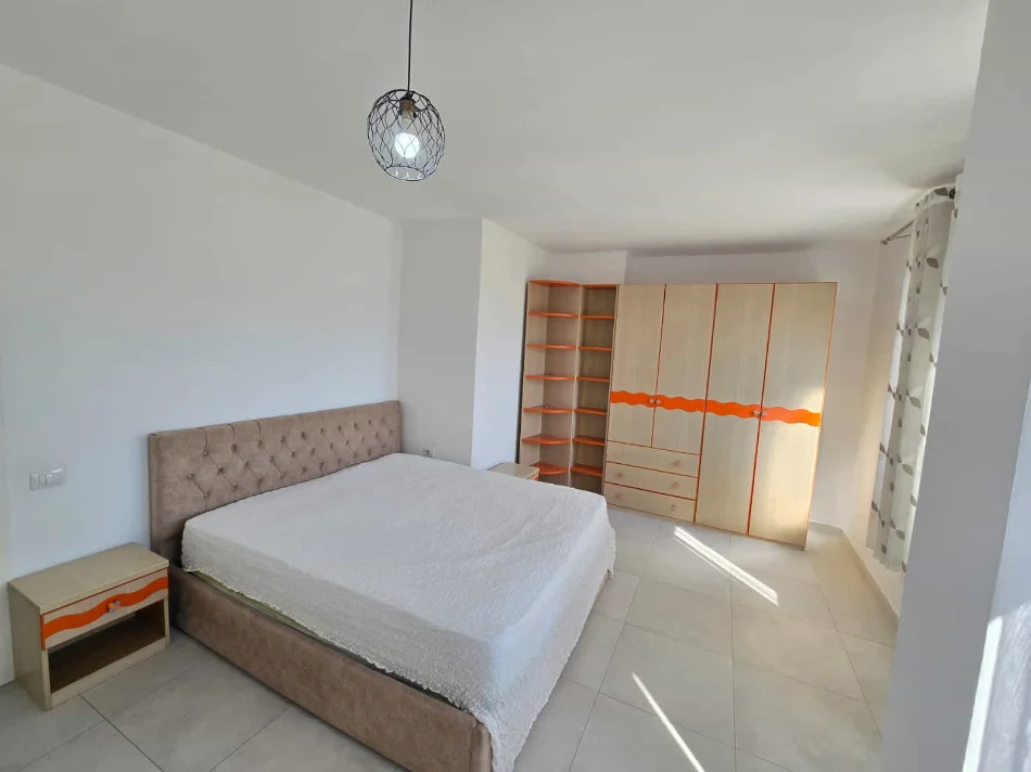 Tirane, shes apartament 2+1 Kati 6, 110 m² (Bulevardi Blu)