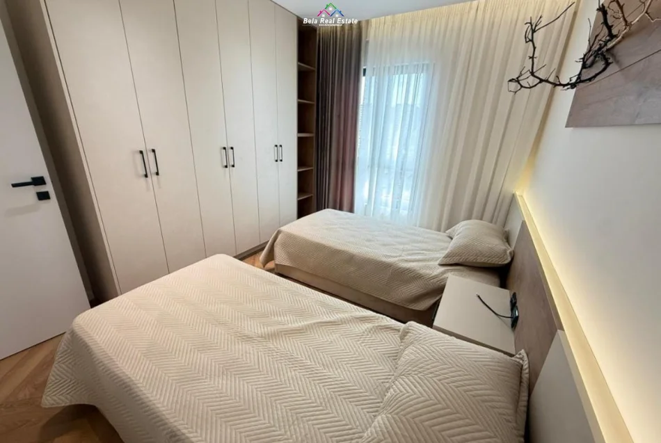 Tirane, shitet apartament 2+1 Kati 7, 101 m² 252.000 € (Prane Karburant Kastratit)