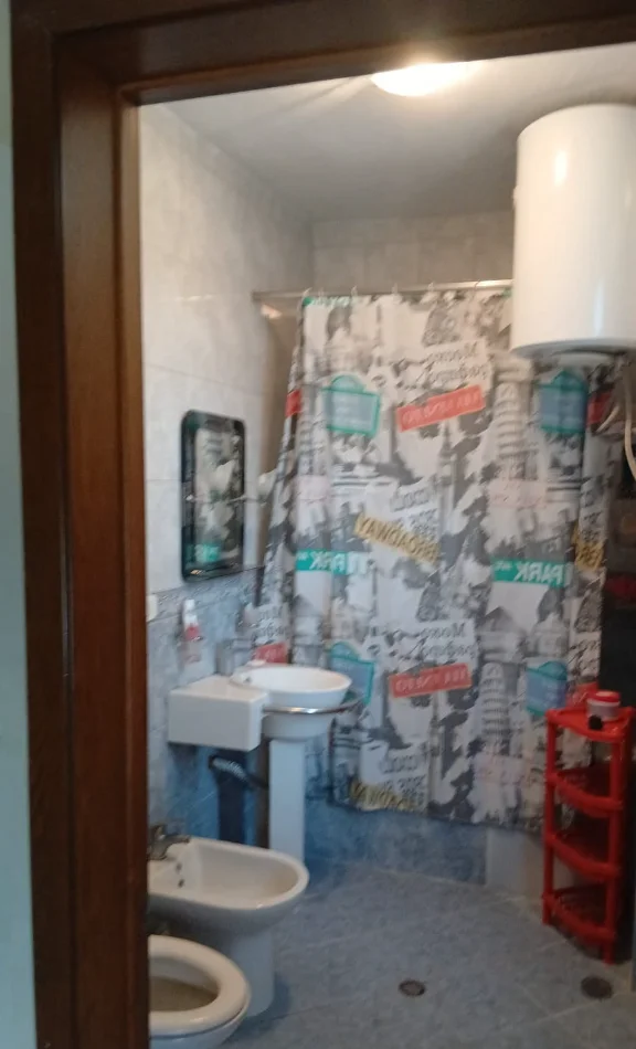 Tirane, jepet me qera zyre Kati 3, 147 m² 1.260 € (Bulevardi Gjergj Fishta)