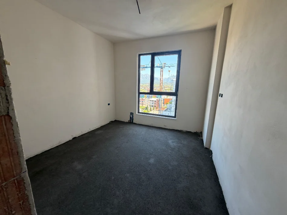 Tirane, shitet apartament 3+1+Ballkon Kati 8, 107 m² 91.000 € (Rrethi Ullirit, Kamez)