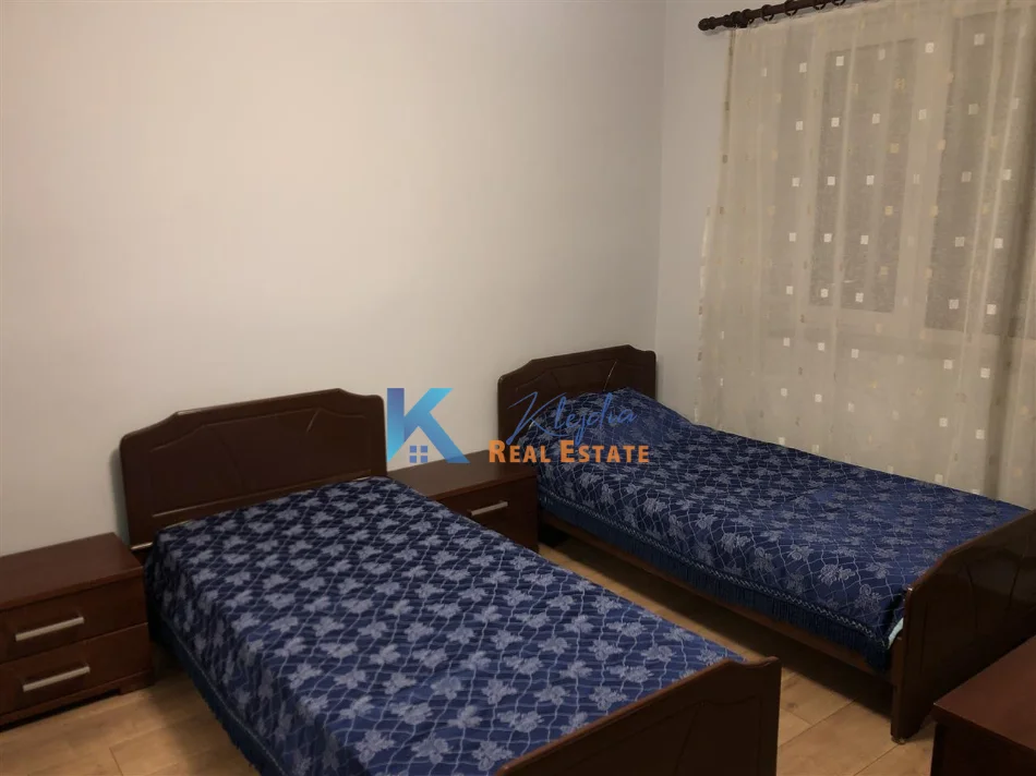Tirane, jap me qera apartament 1+1+Ballkon Kati 3, 55 m² 670 € (Myslym Shyri)