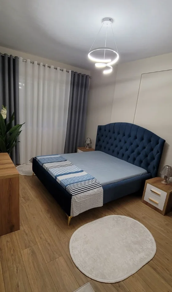 Tirane, jepet me qera apartament 2+1 , 99 m² 800 € 