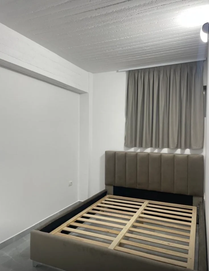 Tirane, jepet me qera apartament 1+1+Ballkon Kati 1, 360 € (Astir (prane Syri Tv))
