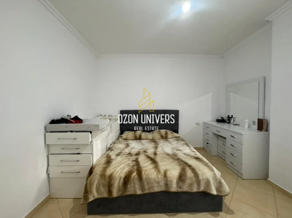 Tirane, jepet me qera apartament 2+1+Ballkon Kati 2, 115 m² 500 € (Fresk)