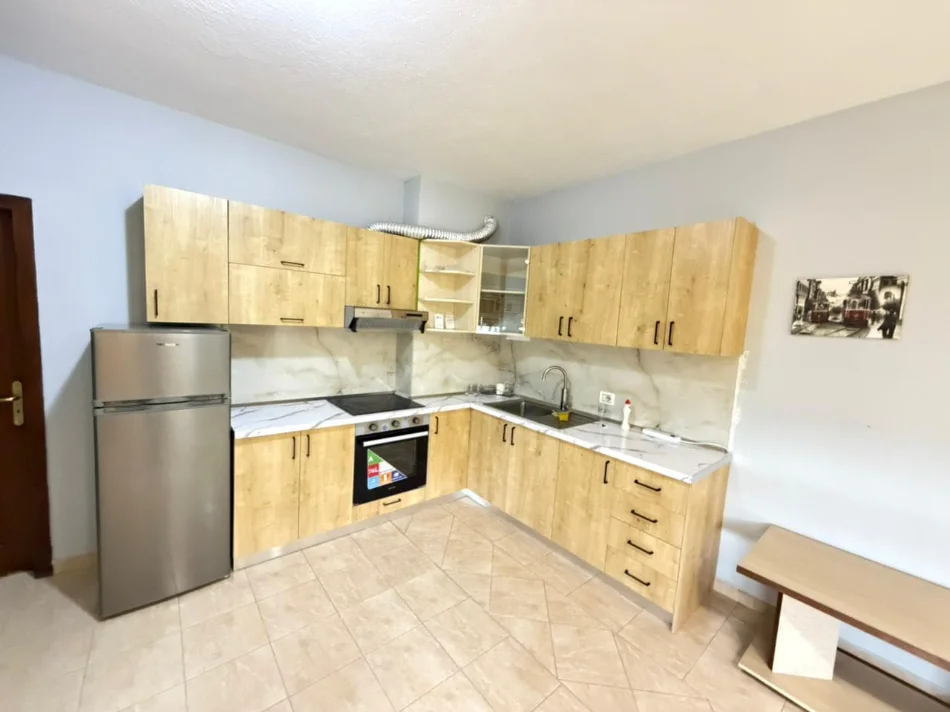 Tirane, jepet me qera apartament 2+1 Kati 7, 90 m² 580 € (Bulevardi Zhan Dark)