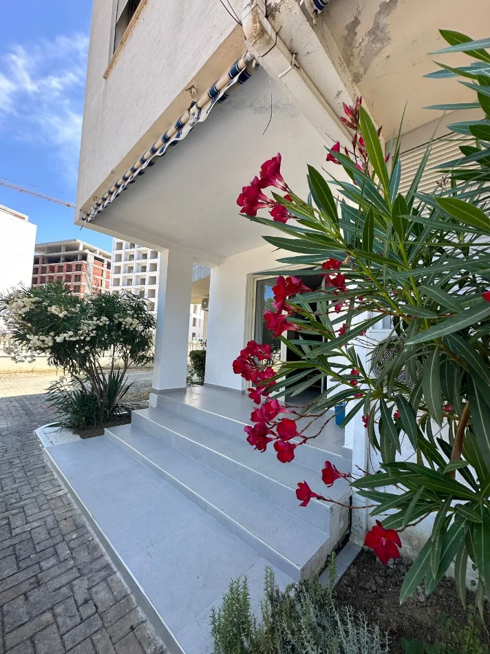 Durres, shitet apartament 1+1 Kati 0, 54 m² (mali Robit)