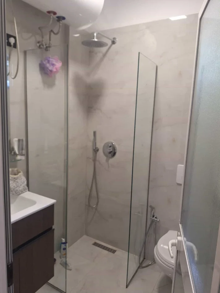 Tirane, shes apartament 1+1 Kati 2, 93 m² 224.000 € (Rruga e Durresit)