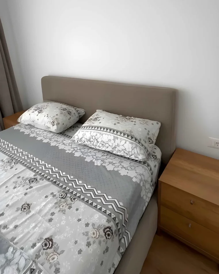 Tirane, jepet me qera apartament 1+1+Ballkon , 77 m² 700 € (Bulevardi i Ri)