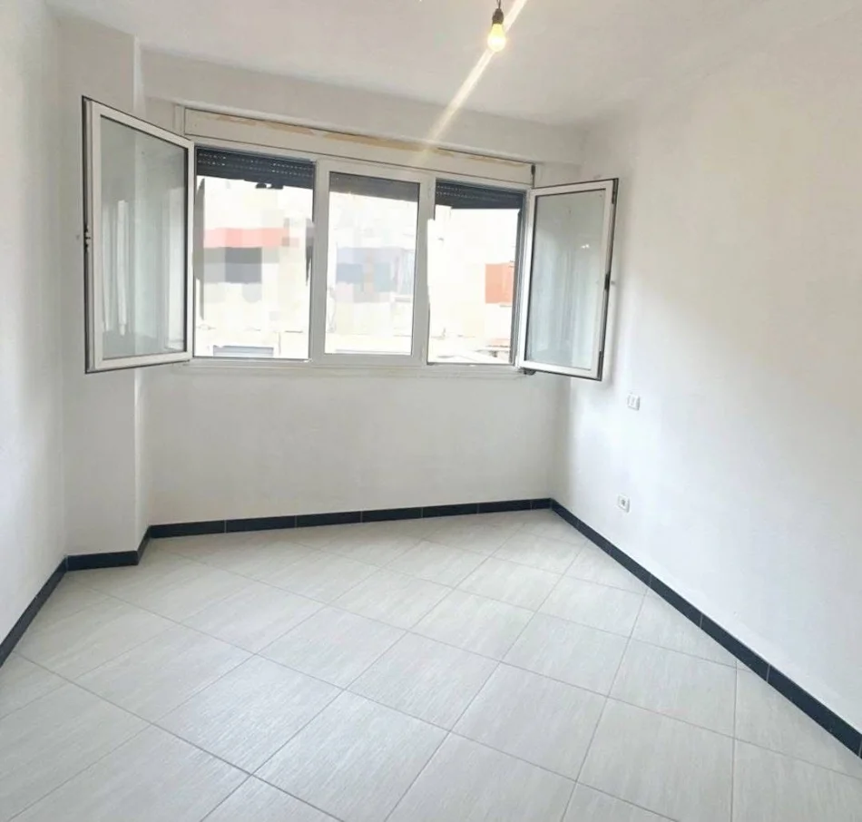 Kavaje, shitet apartament 3+1+Aneks+Ballkon Kati 3, 115 m² 80.000 € (Kavaje)