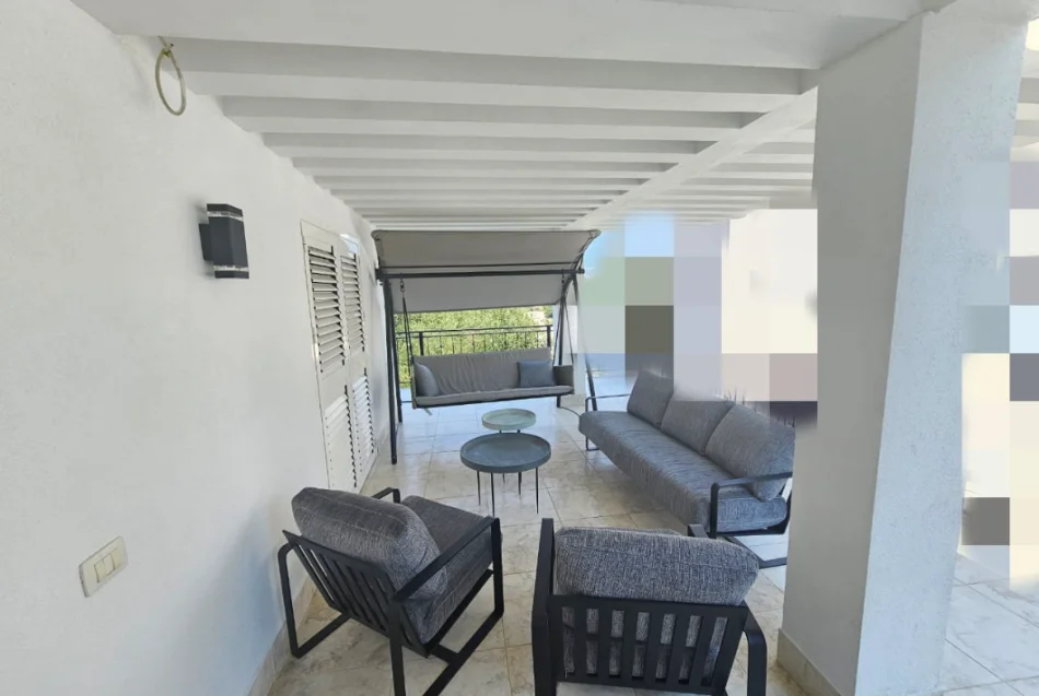 Tirane, jepet me qera apartament 5+1+Aneks Kati 3, 650 m² 3.000 € (Rruga Hamdi sina)