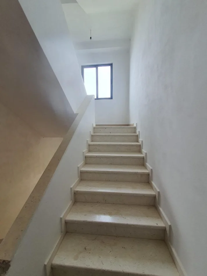Sarande, shitet Vile 3 Katshe Kati 4, 580 m² (sarande)
