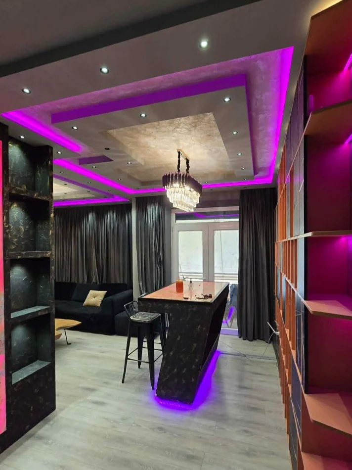 Tirane, shitet apartament 2+1+Ballkon Kati 4, 100 m² 180.000 € (Astir)