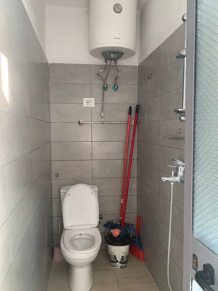 Tirane, jepet me qera garsonier Kati 5, 50 m² 400 € (Rruga Ferit Xhajko)