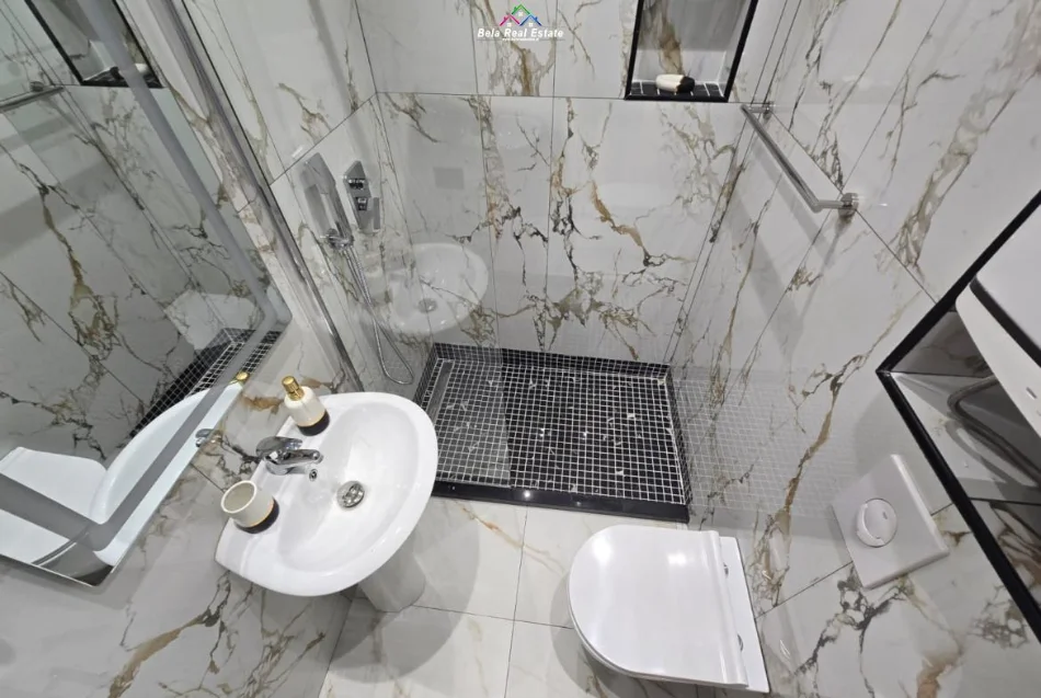 Tirane, jepet me qera Vile 2+1 Kati 2, 80 m² 800 € (Rruga e Elbasanit)