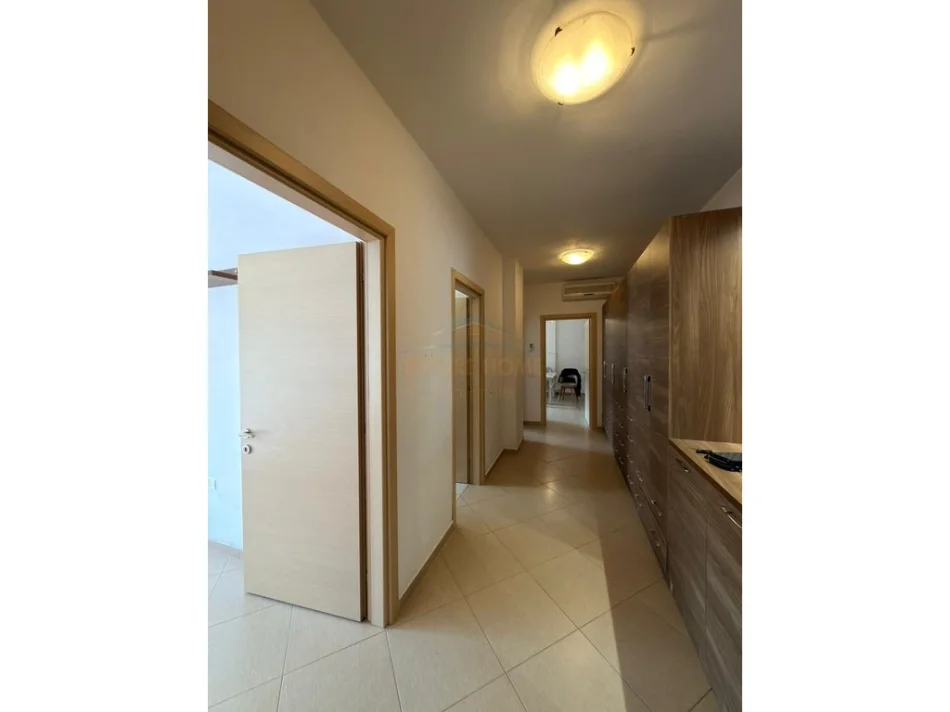 Tirane, shitet apartament 2+1+Ballkon Kati 3, 87 m² 132.000 € (Fresk, Tirane)
