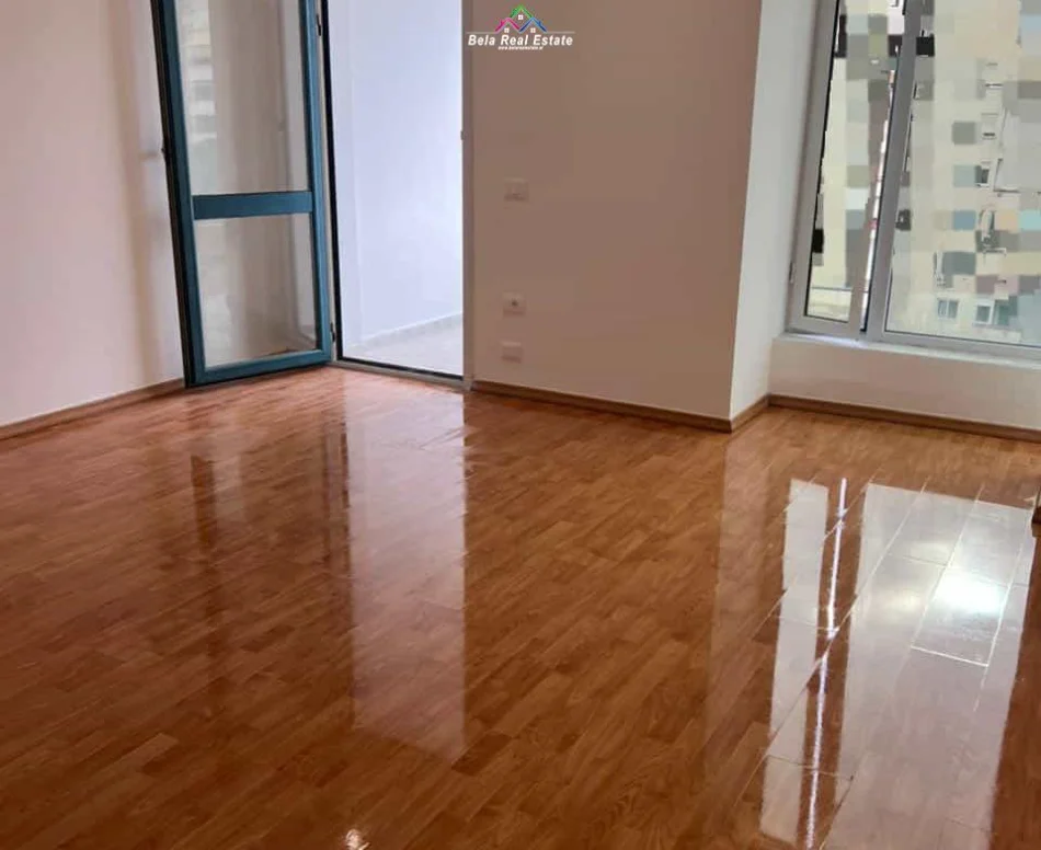 Tirane, jepet me qera zyre Kati 6, 190 m² 2.000 € (Rruga e elbasanit)