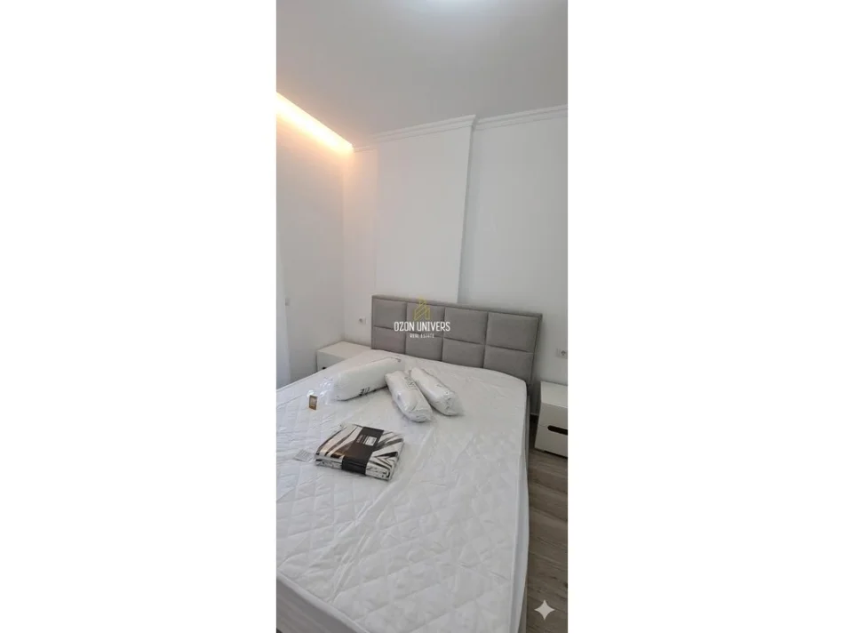 Tirane, jepet me qera apartament 1+1+Ballkon Kati 1, 70 m² 600 € (bulevardi i ri)