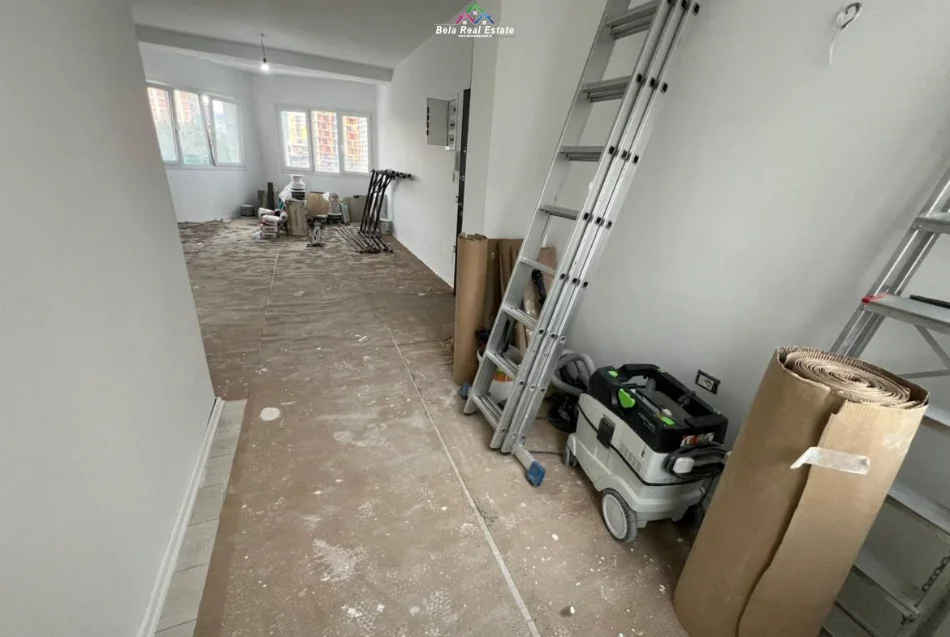 Tirane, jepet me qera zyre Kati 4, 140 m² 840 € (River Residence)