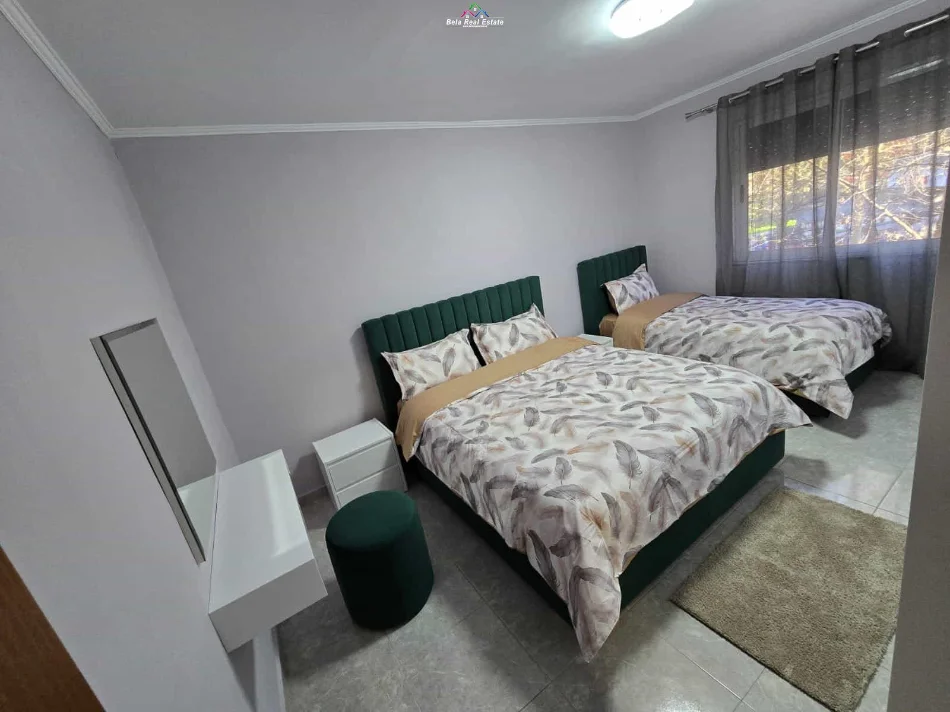 Tirane, jepet me qera apartament 1+1+Ballkon Kati 2, 60 m² 580 € (ali demi)