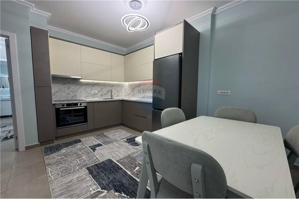 Apartament modern per qira, 2+1 tek ish- Stacioni i Trenit! (750 Euro/muaj)