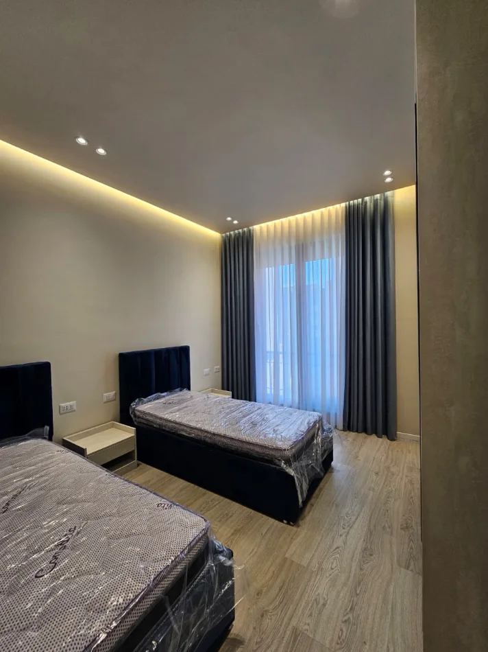 Tirane, jepet me qera apartament 2+1 , 120 m² 1.600 € (Kompleksi Delijorgji)