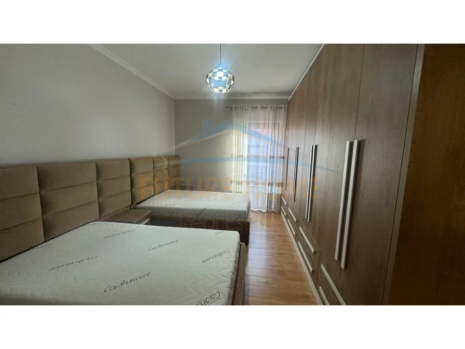 JEPET 3+1 ME PARKIM PER QERA, UNAZA E RE, GREEN CITY, 85,000 LEK/MUAJ