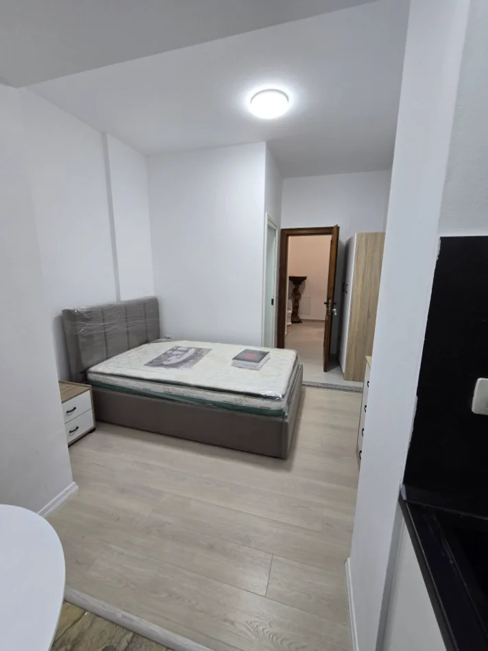 JEPET ME QERA APARTAMENT_ Garsonierë/ MYSLYM SHYRI